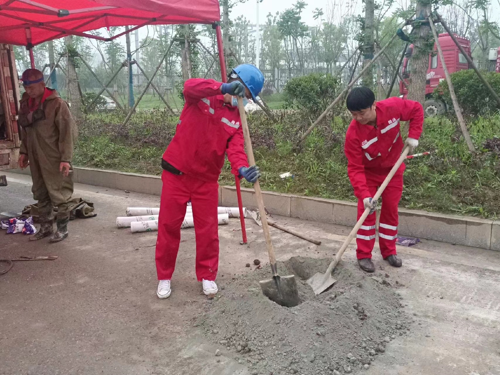 加查管道疏通哪家好】及时进行市政管道清淤